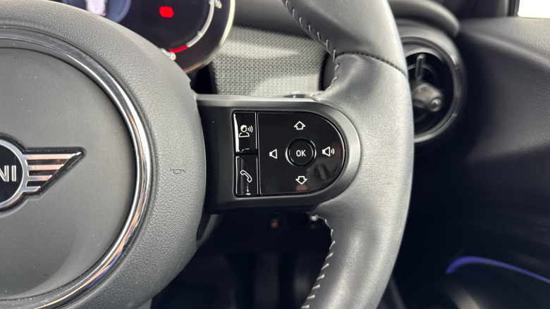 MINI Hatchback 1.5 Cooper Exclusive 3dr Auto Petrol Hatchback